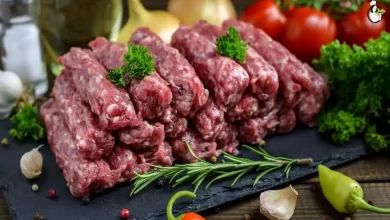 Traditionelle Cevapcici – Würzige Hackfleischröllchen mit Kräutern und Gewürzen