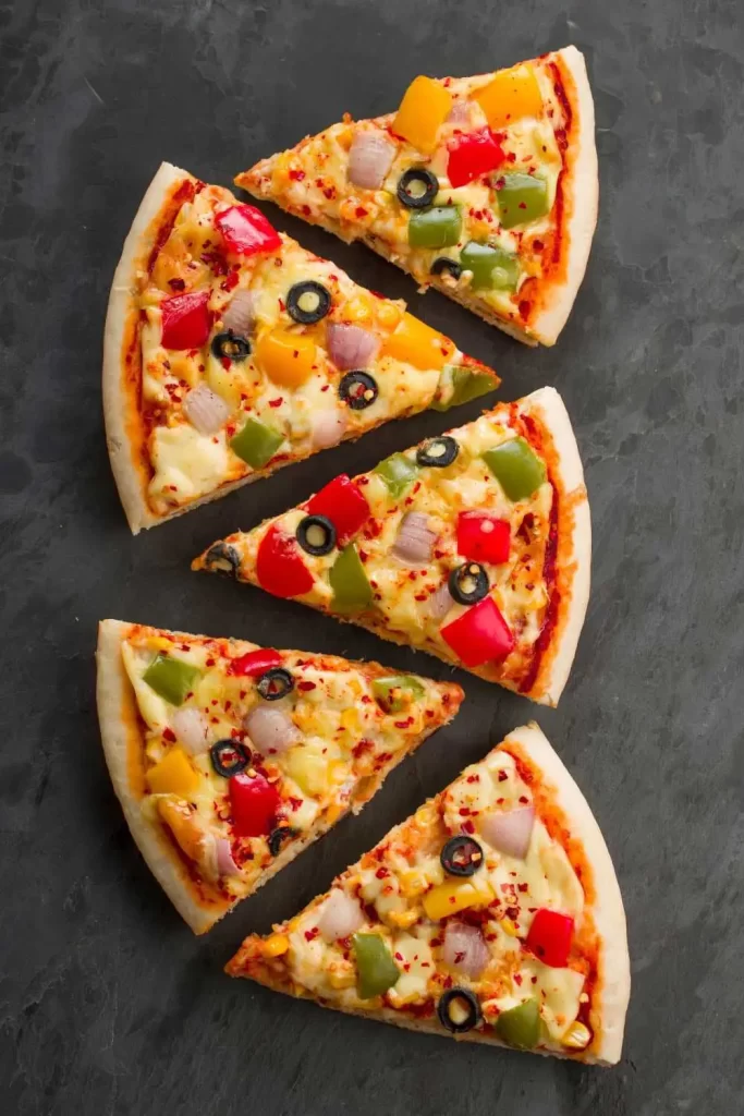 Low Carb Pizzateig Stücke, kohlenhydratarm und perfekt für gesunde Pizzakreationen